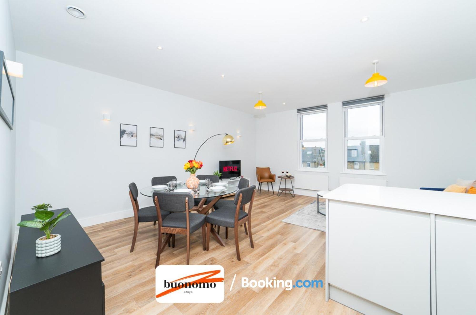 Two Bedroom Apartment At Buonomo Stays Short Lets & Serviced Accommodation Close To Wimbledon Tennis Courts Londra Esterno foto